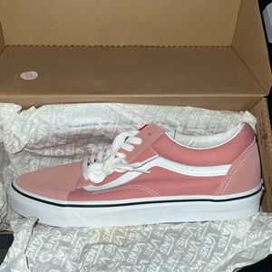 Strawberry Vans Old Skool Lows